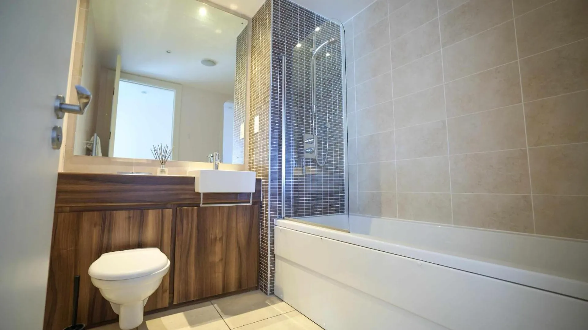 Titanic Belfast Apartments